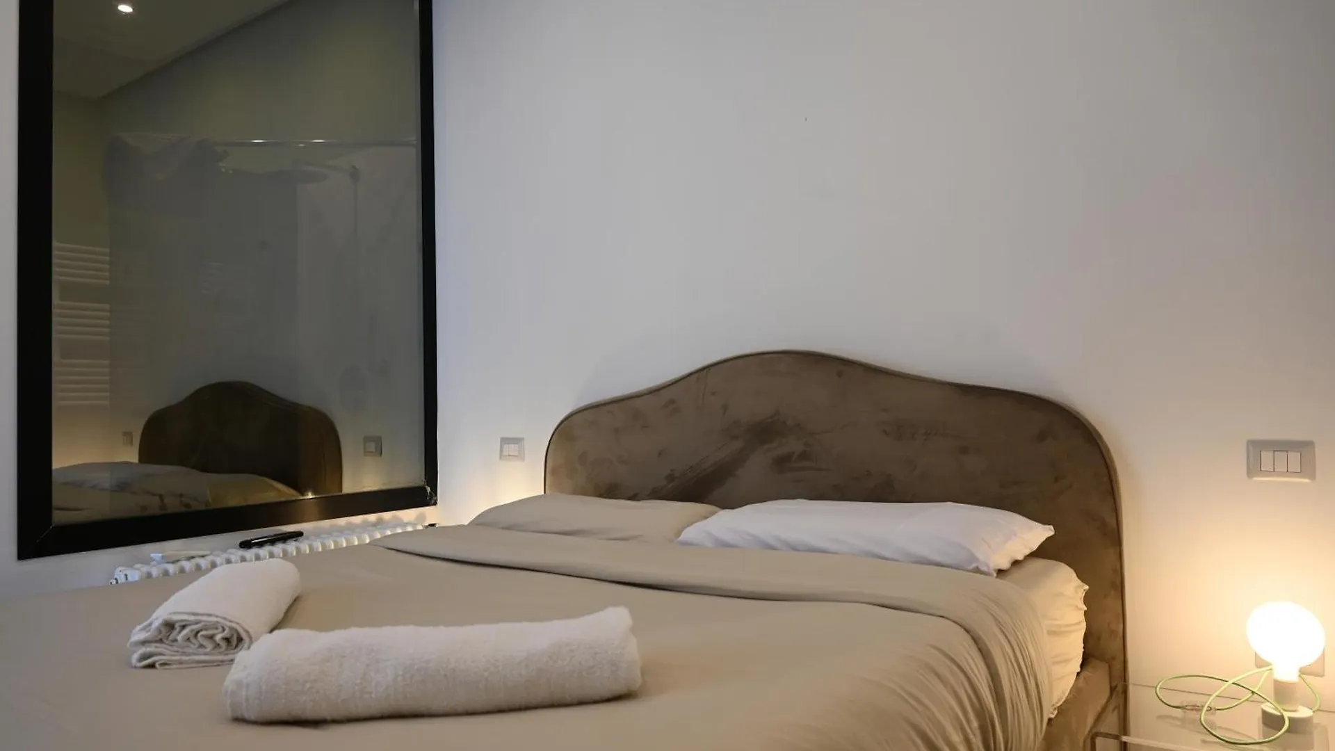 Qhouse Apartment Naples 0*,  Italy