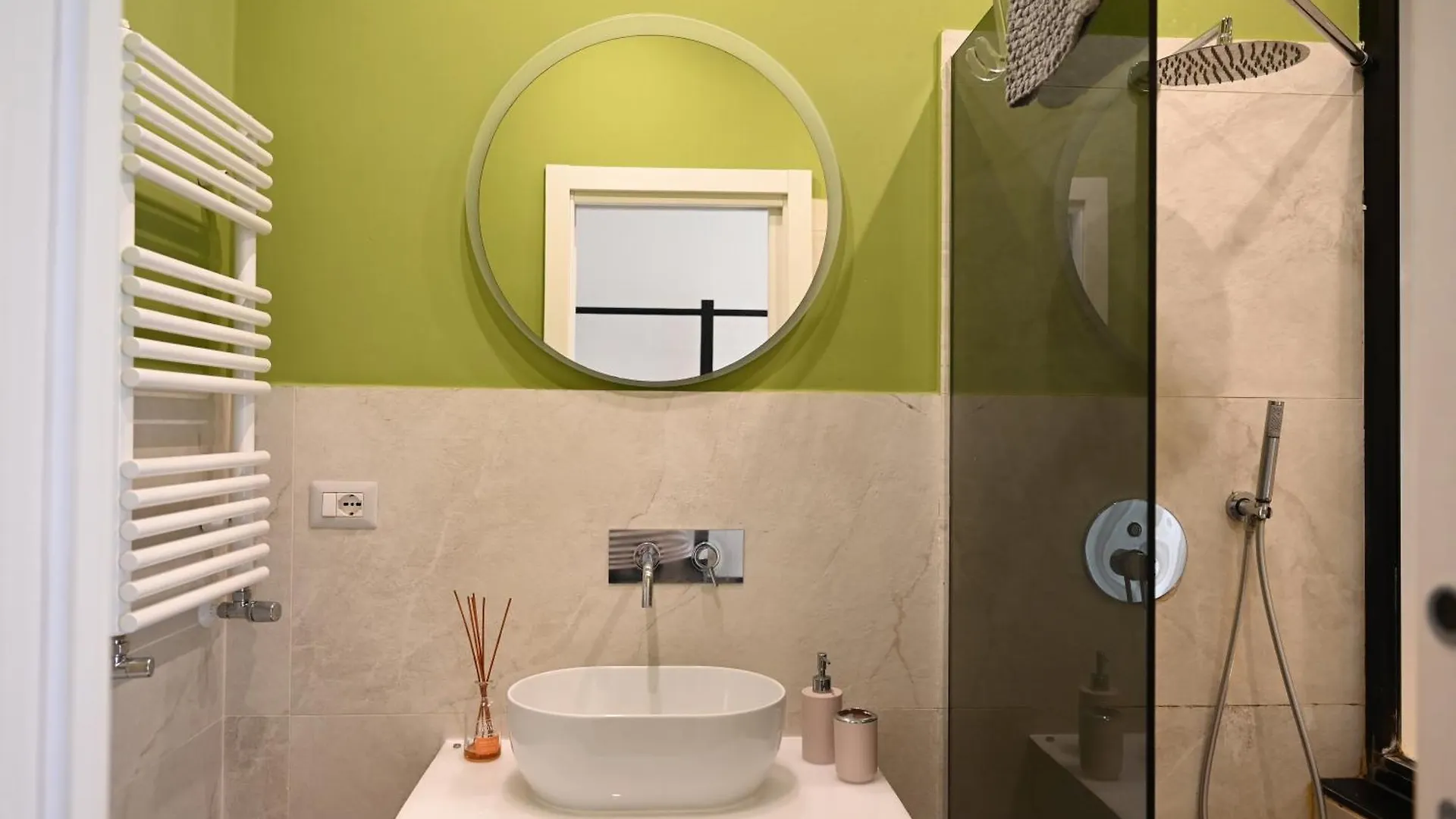Qhouse Apartment Naples 0*,