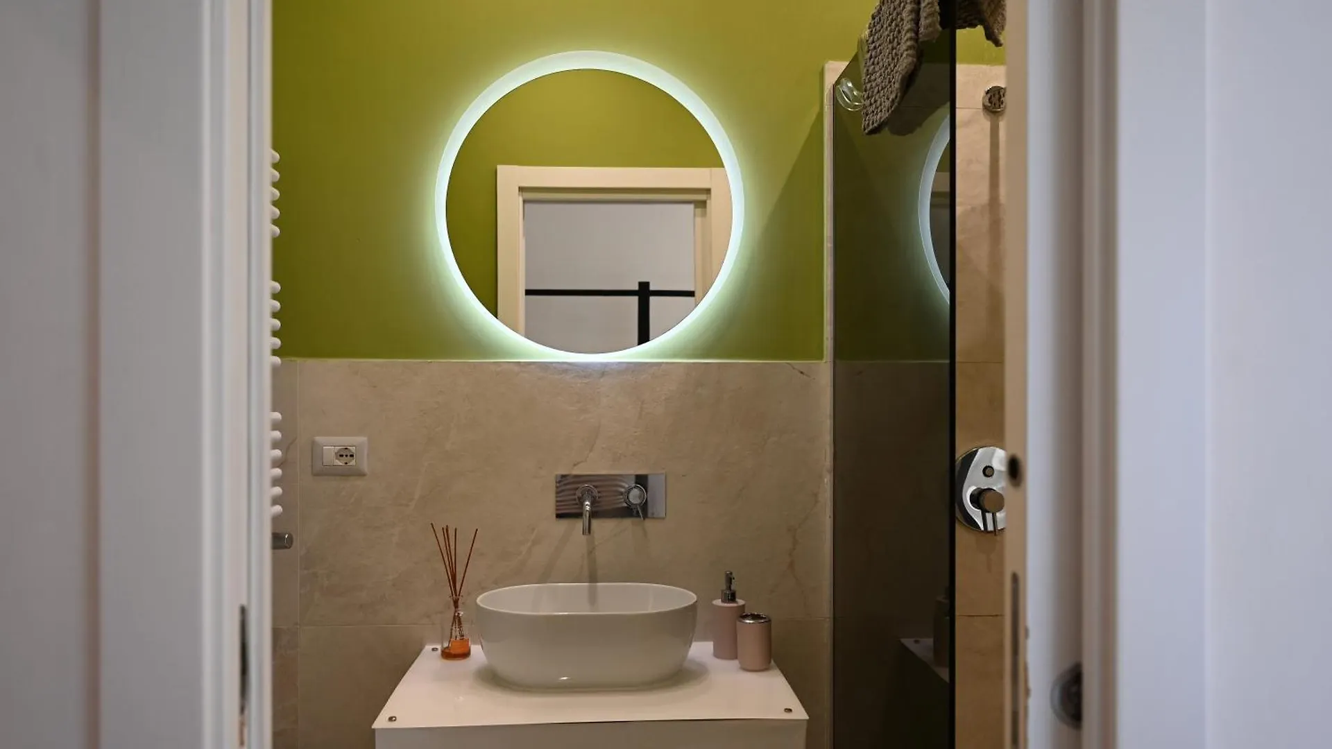 Qhouse Apartment Naples 0*,  Italy